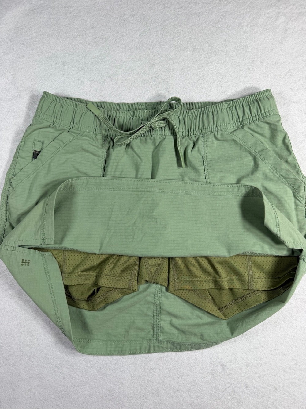 Title Nine Sage Green Adventure Skort Hiking Travel Drawstring Pockets Small - Picture 7 of 11